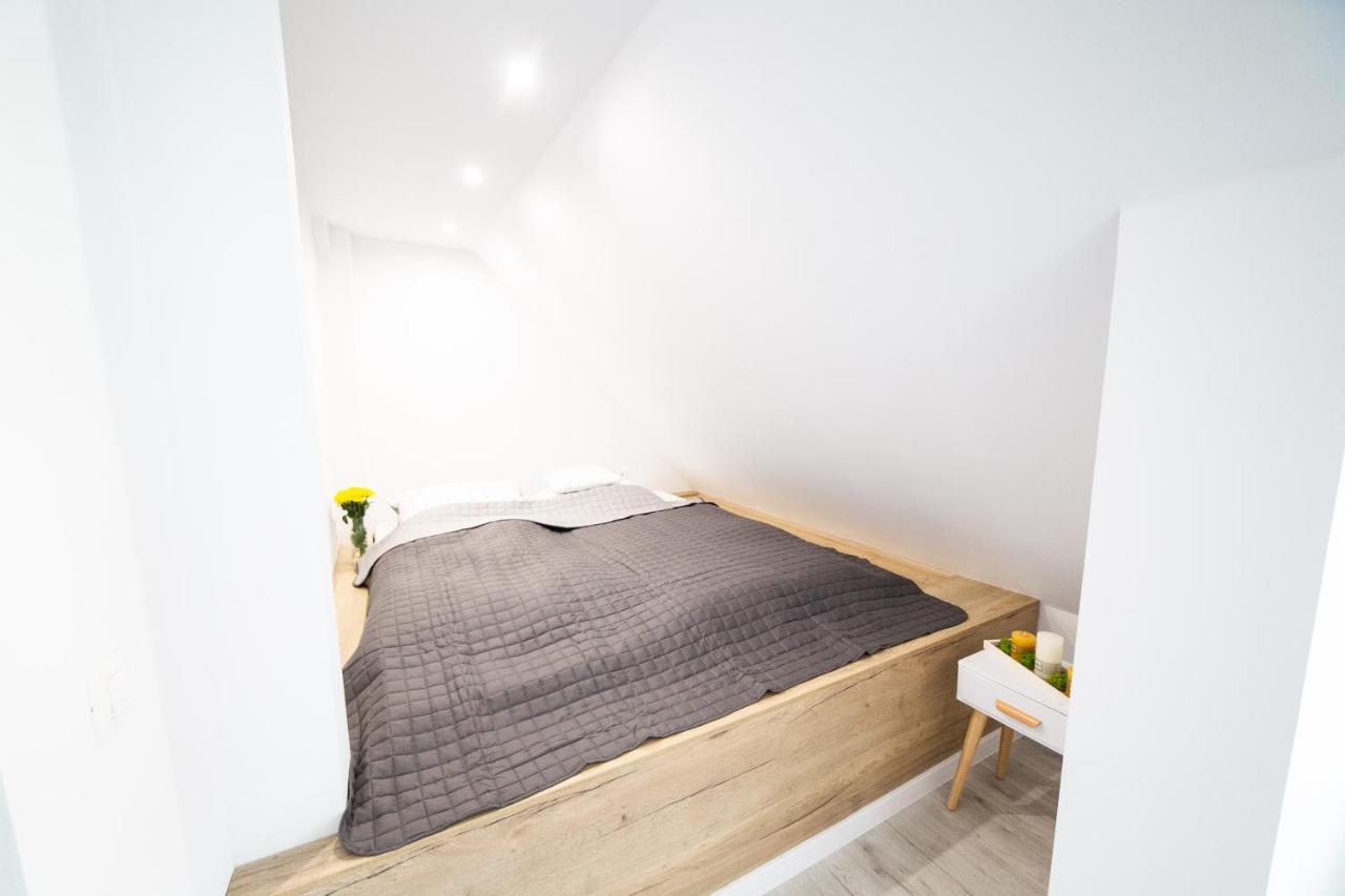 Pozytywny Apartament Przy Rynku Racibórz Exterior foto