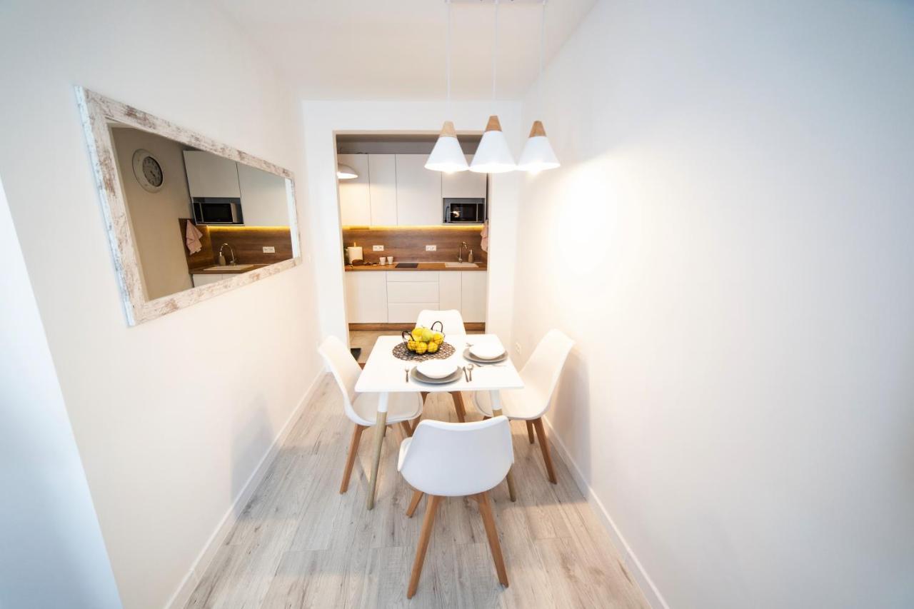 Pozytywny Apartament Przy Rynku Racibórz Exterior foto